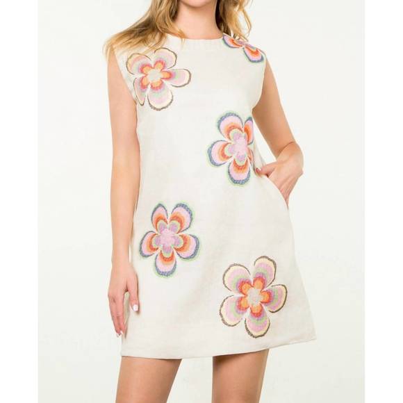 (THML) The Vienna Button Dress-Cream